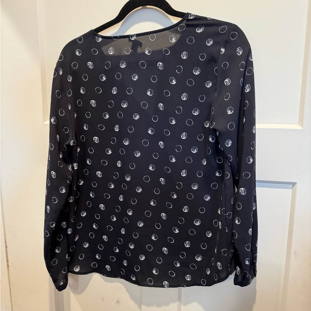 EUC Ann Taylor Navy Long Sleeve Blouse with Polka Dot Pattern - Picture 4 of 7